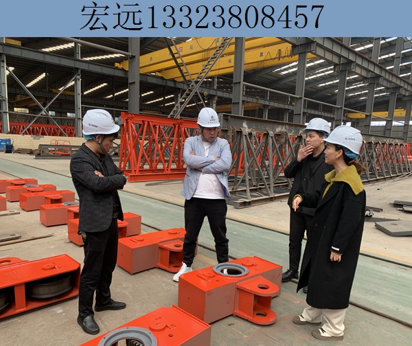 龙门吊液压传动方式