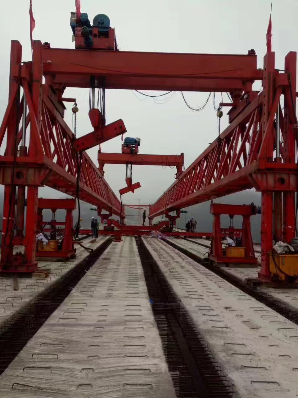 河南平顶山架桥机厂家 智驾无界 架梁有声：特殊架桥机全自动无人化系统的硬核浪漫