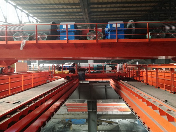 四川巴中桥式起重机厂家 电动葫芦桥式起重机与仓库存储系统：高效存取的默契搭档