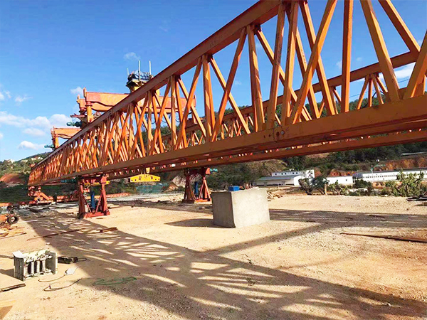 陕西铜川架桥机厂家 踏险筑途：铁路架桥机多特殊工况施工挑战与破局之道