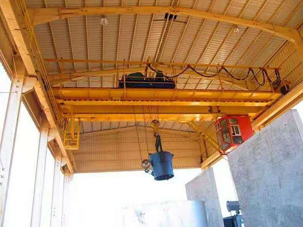 四川达州桥式起重机厂家 电动葫芦桥式起重机与其他设备协同作业：工业生产的“默契搭档”指南