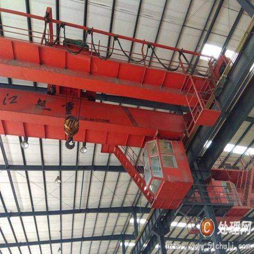 新疆克拉玛依龙门吊厂家 单悬臂龙门吊主梁截面类型：给钢铁脊梁塑好承重造型